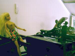 See - attracting topless blondes already !!